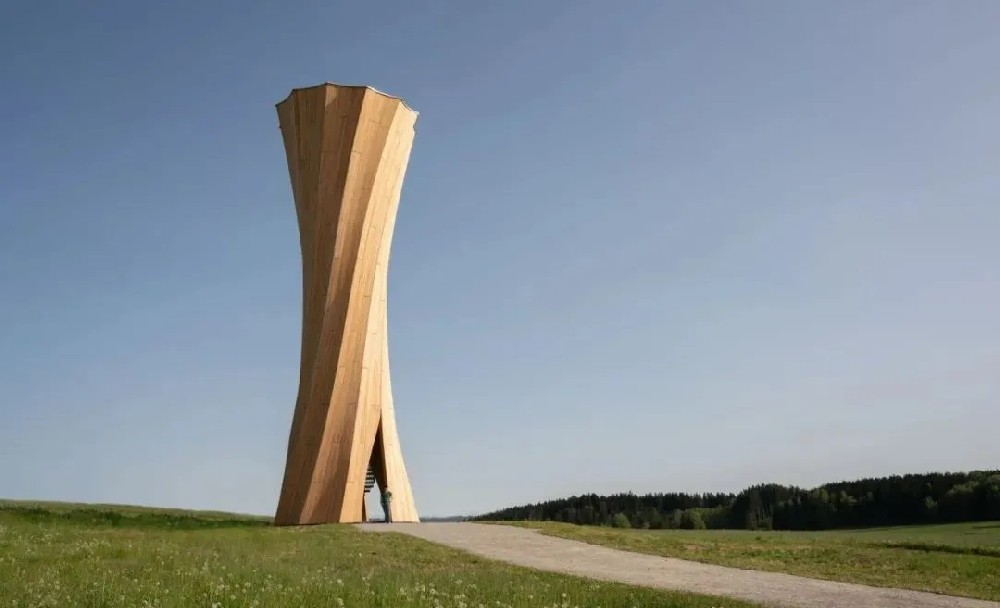 德国高地的木构瞭望塔