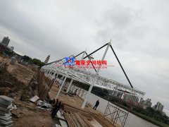 东莞东江西岸景观膜结构工程施工中